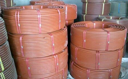 提升工程安全：聚乙烯(RPE)阻燃卡若穿线管在现代建筑中的应用